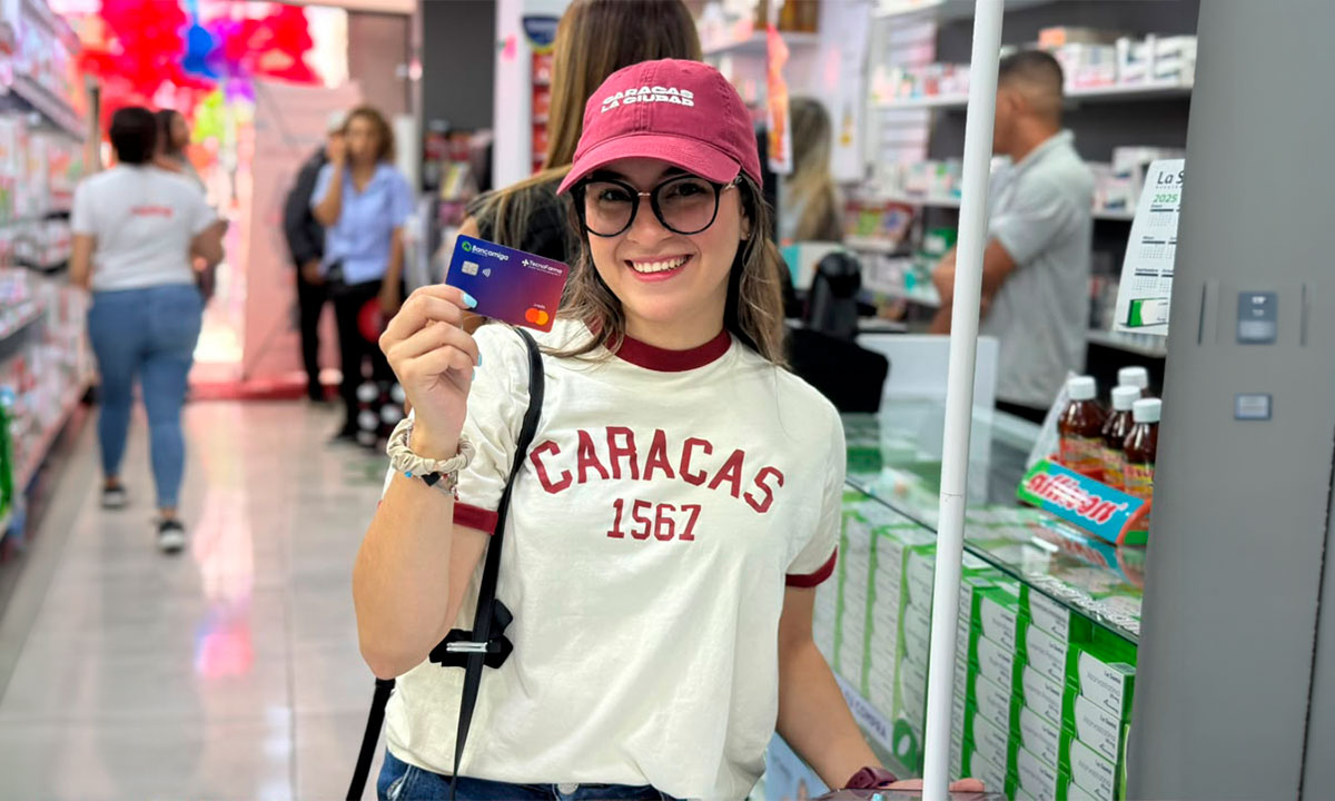 Bancamiga-y-tecnofarma-lanzan-tarjeta-de-credito-1
